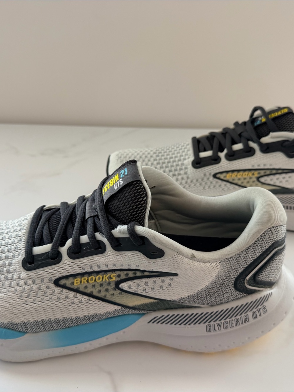 Brooks Glycerin GTS 21 Men's Running Shoes Size 12 D White Gray Mesh